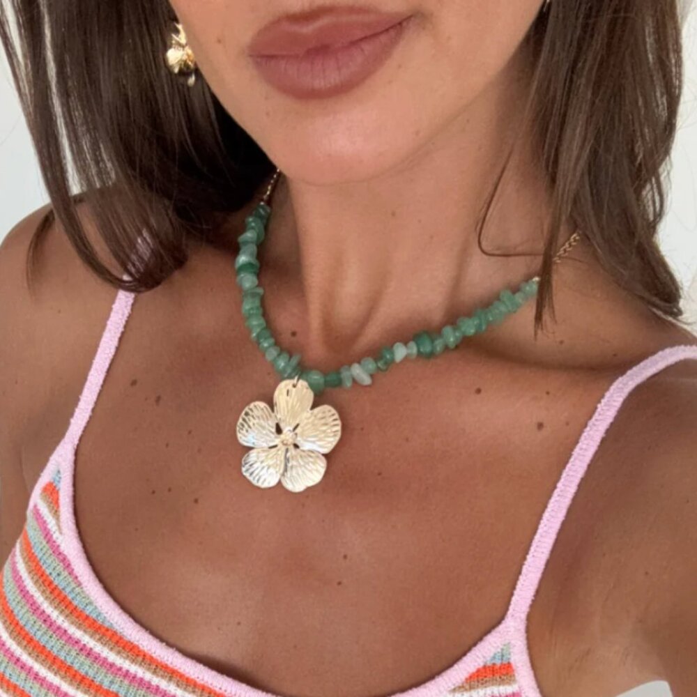 FLOWER NECKLACE